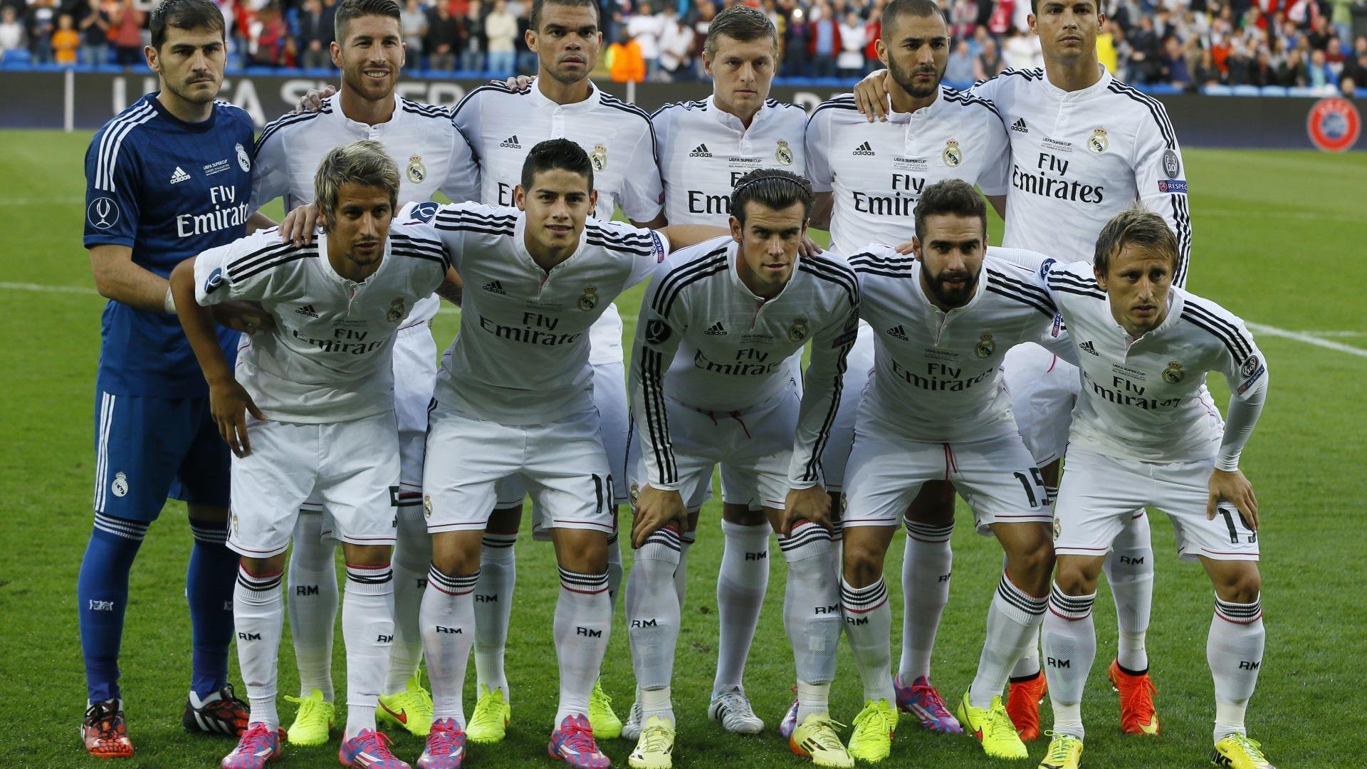 智能数据分析:提升比赛中的战略水平,智能化数据平台